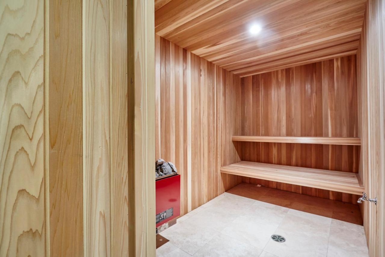 Elegant Apartment With Sauna Toronto Dış mekan fotoğraf