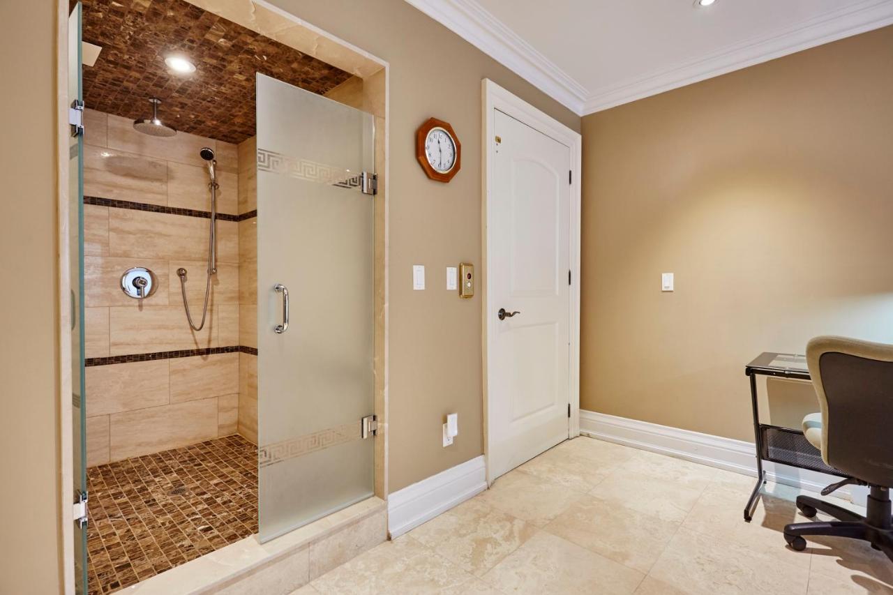 Elegant Apartment With Sauna Toronto Dış mekan fotoğraf
